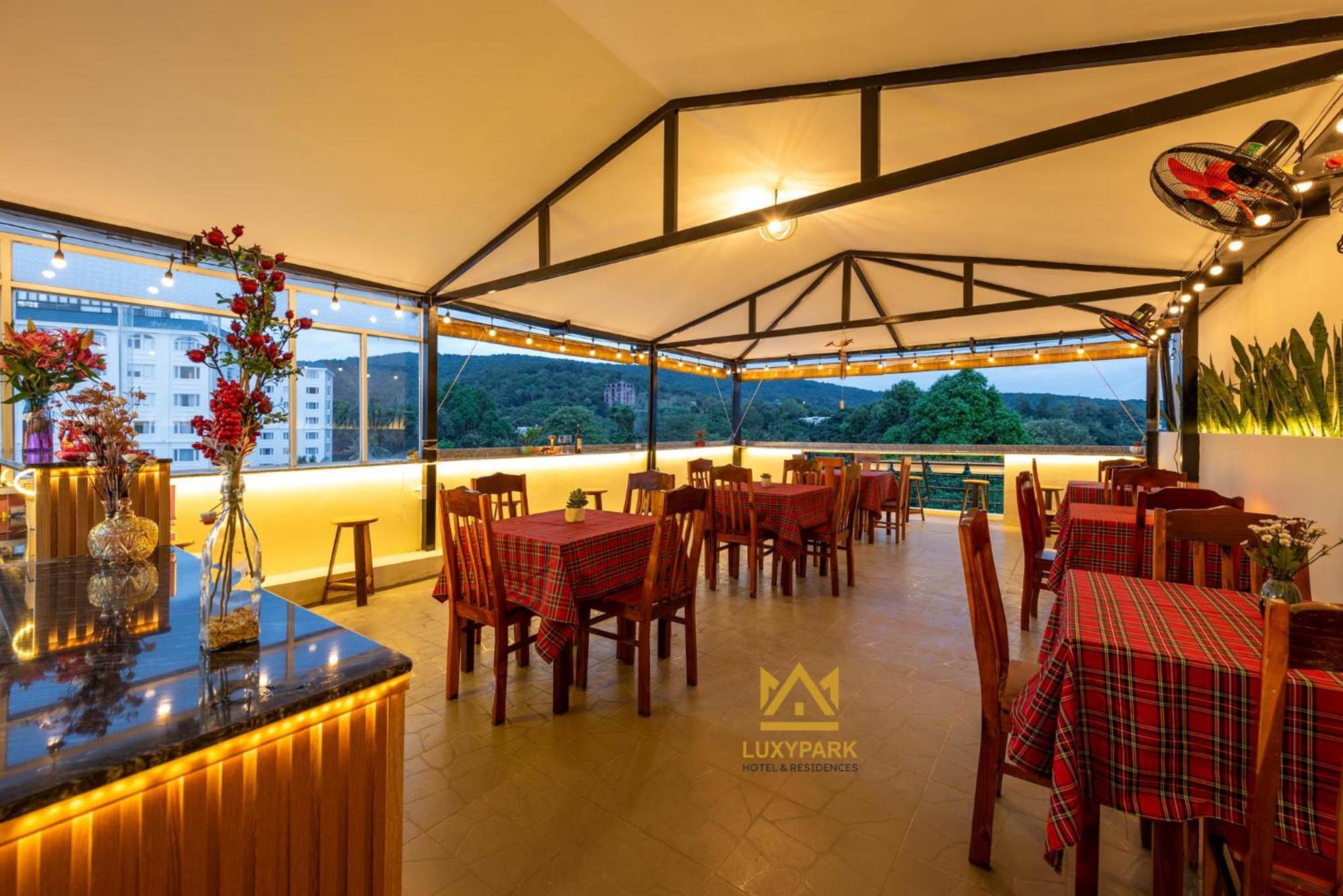 Luxy Park Hotel - Phu Quoc Centre المظهر الخارجي الصورة
