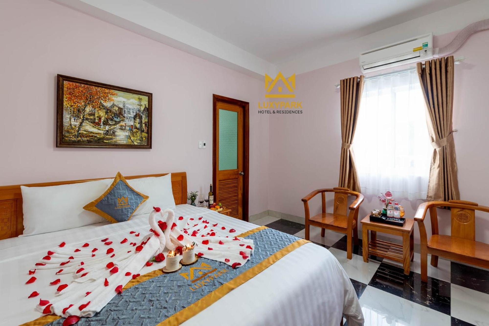 Luxy Park Hotel - Phu Quoc Centre المظهر الخارجي الصورة